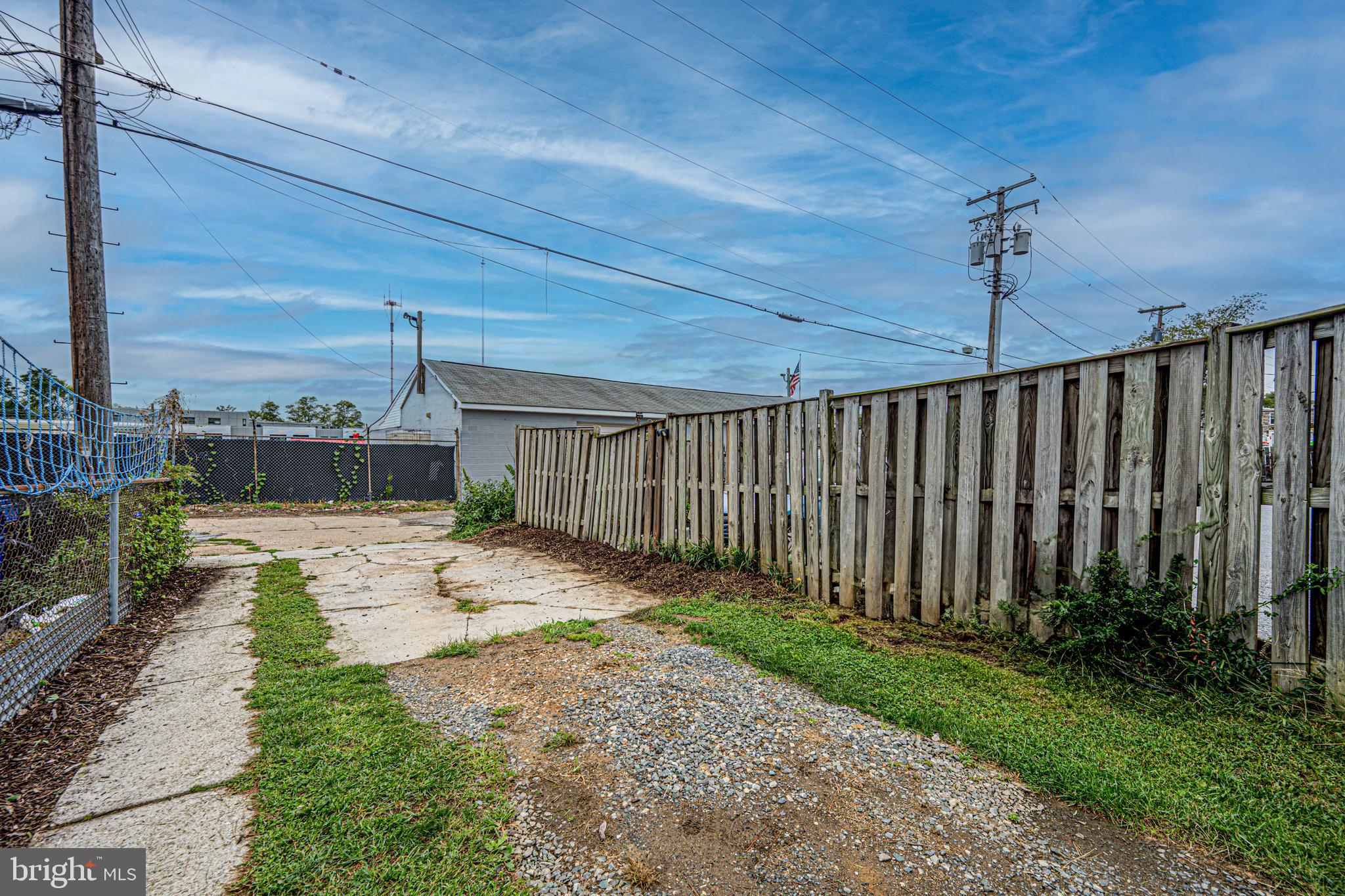 3910 Falls Road Baltimore, MD 21211 - Photo 29 of 40 Rear Parking