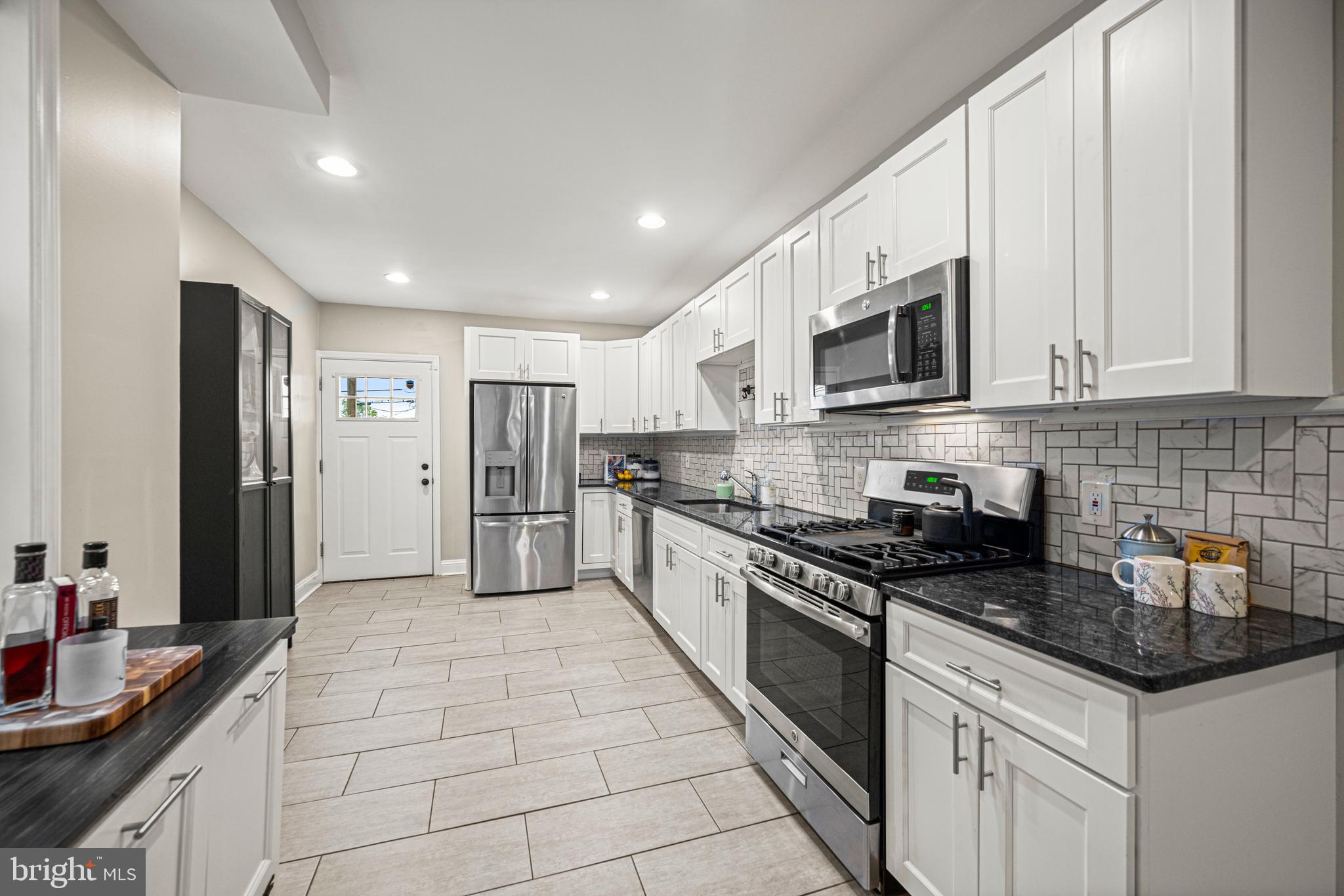 3910 Falls Road Baltimore, MD 21211 - Photo 6 of 40 Kitchen