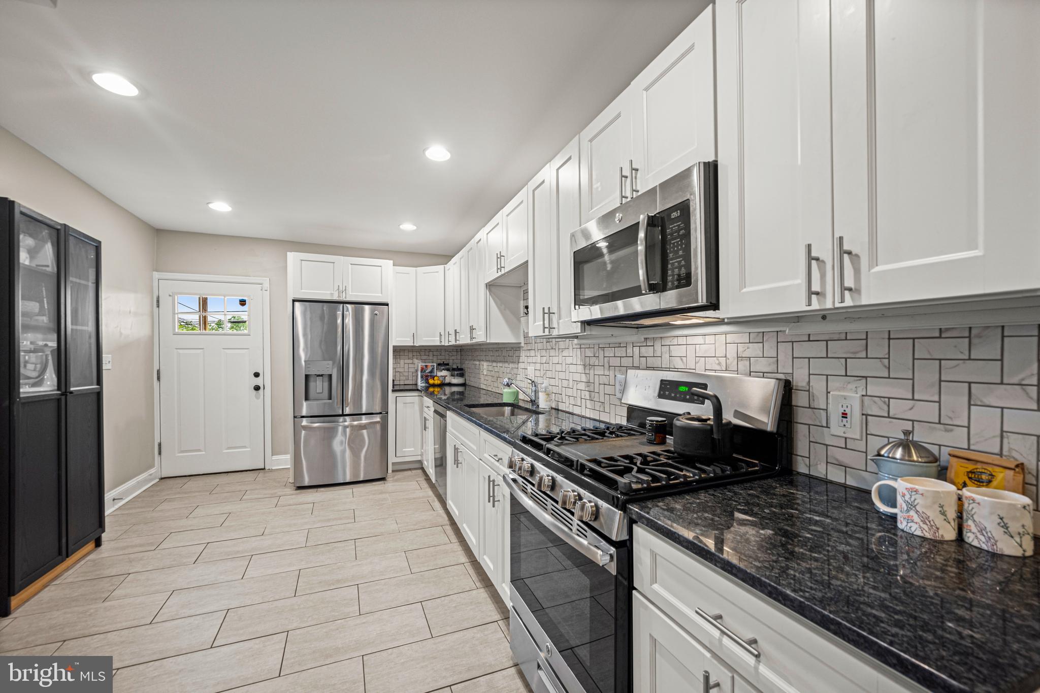 3910 Falls Road Baltimore, MD 21211 - Photo 7 of 40 Kitchen
