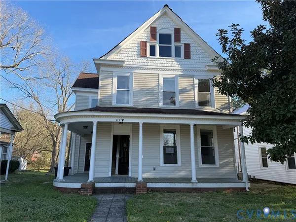 $336,000 | 113 West Main Street, Wakefield, VA 23888