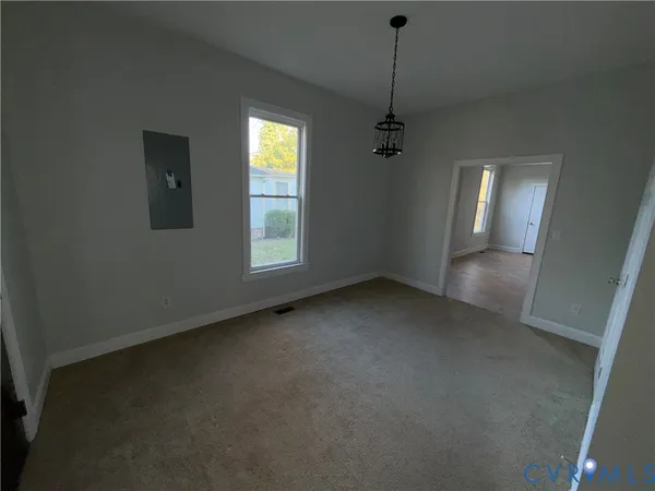 $336,000 | 113 West Main Street, Wakefield, VA 23888