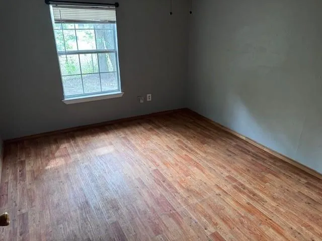 $900 | 675 23rd Street Northwest, Paris, TX 75460