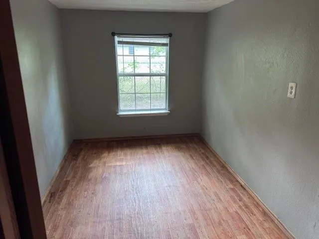 $900 | 675 23rd Street Northwest, Paris, TX 75460