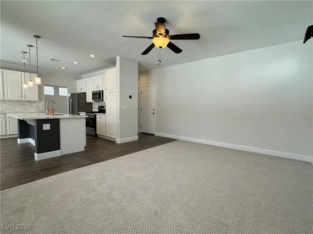 $3,900 | 2385 Quintet Avenue, Henderson, NV 89052