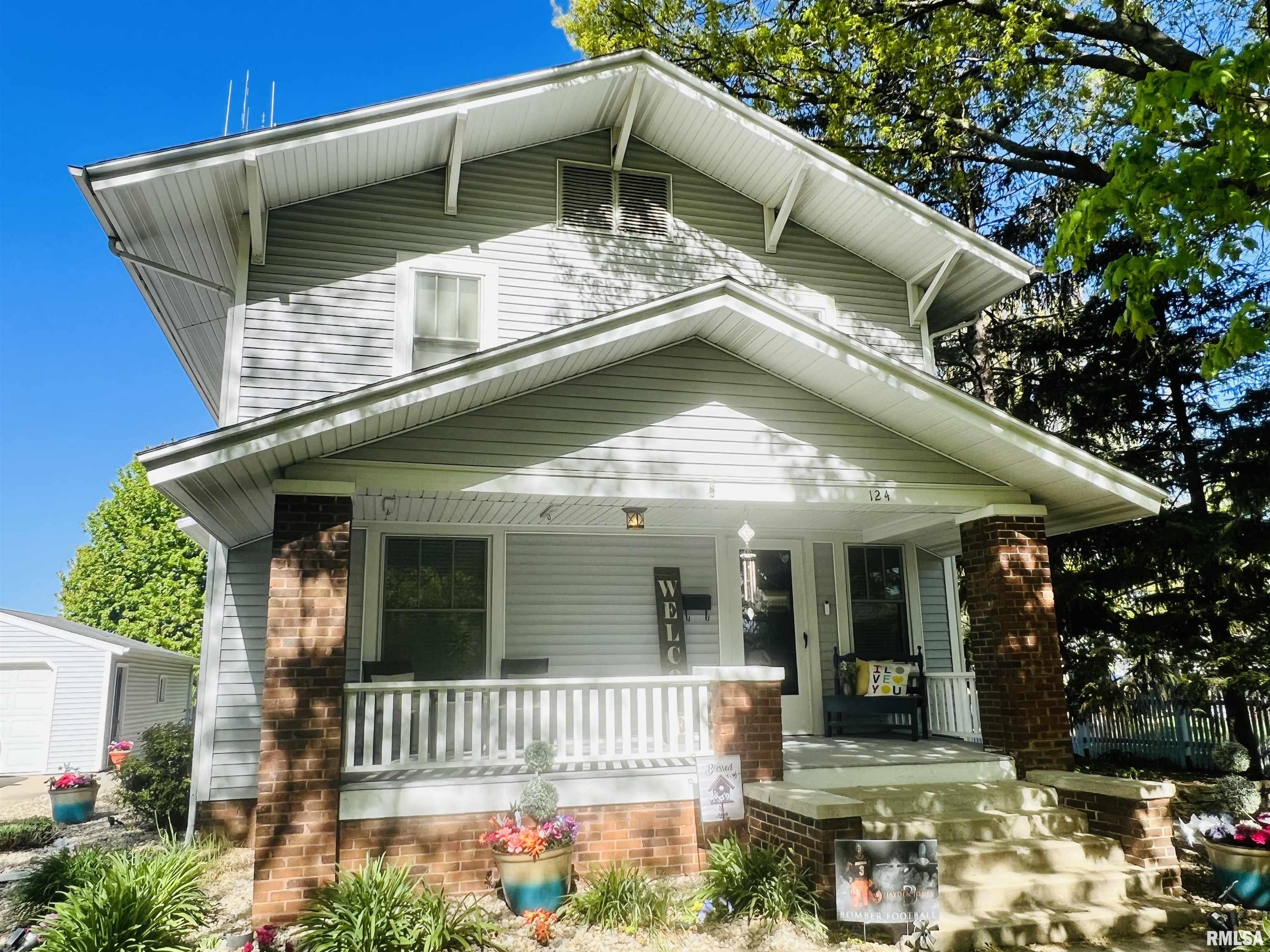 124 North Normal Street Macomb, IL 61455 - Photo 1 of 52 Gallery Image 1