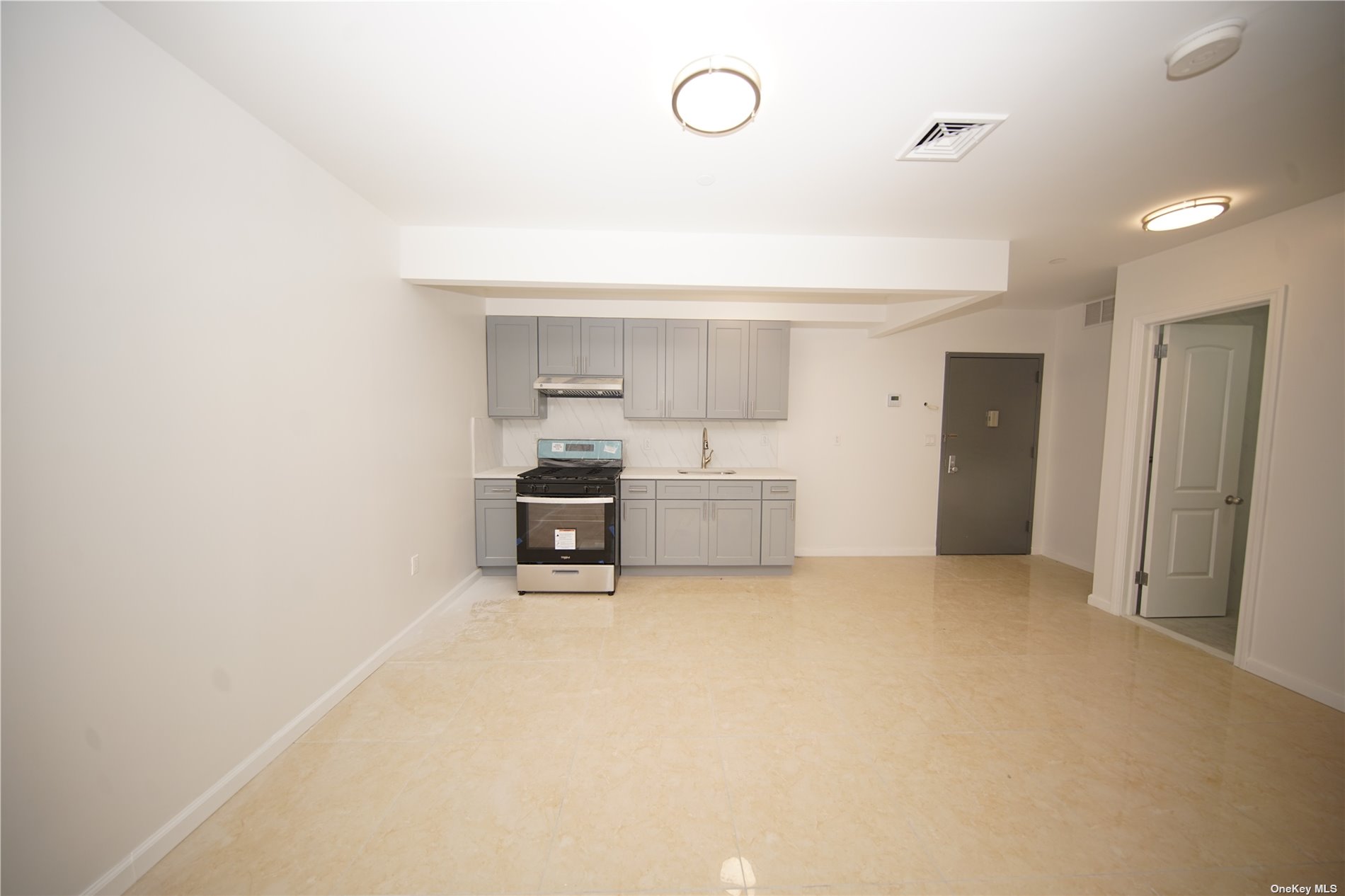 55-06 102nd Street Queens, NY 11368 - Photo 11 of 17