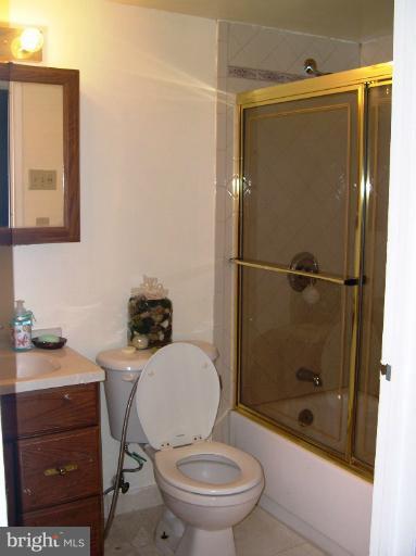 11200 Chestnut Grove Square, Unit 11200 Reston, VA 20190 - Photo 11 of 26 Bath