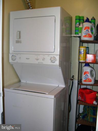 11200 Chestnut Grove Square, Unit 11200 Reston, VA 20190 - Photo 15 of 26 Interior (General)