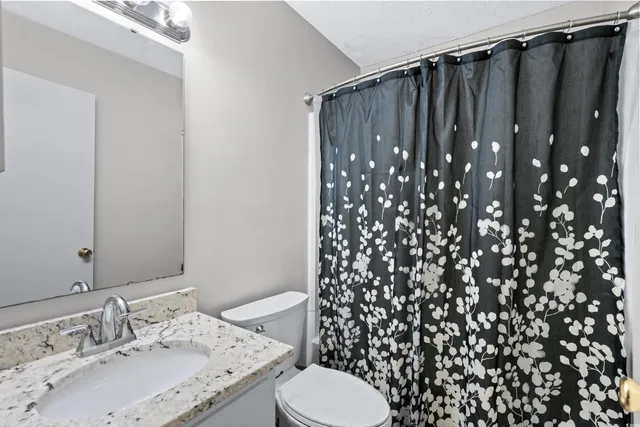 $1,950 | 715 Pine Drive, Unit B, Surfside Beach, SC 29575