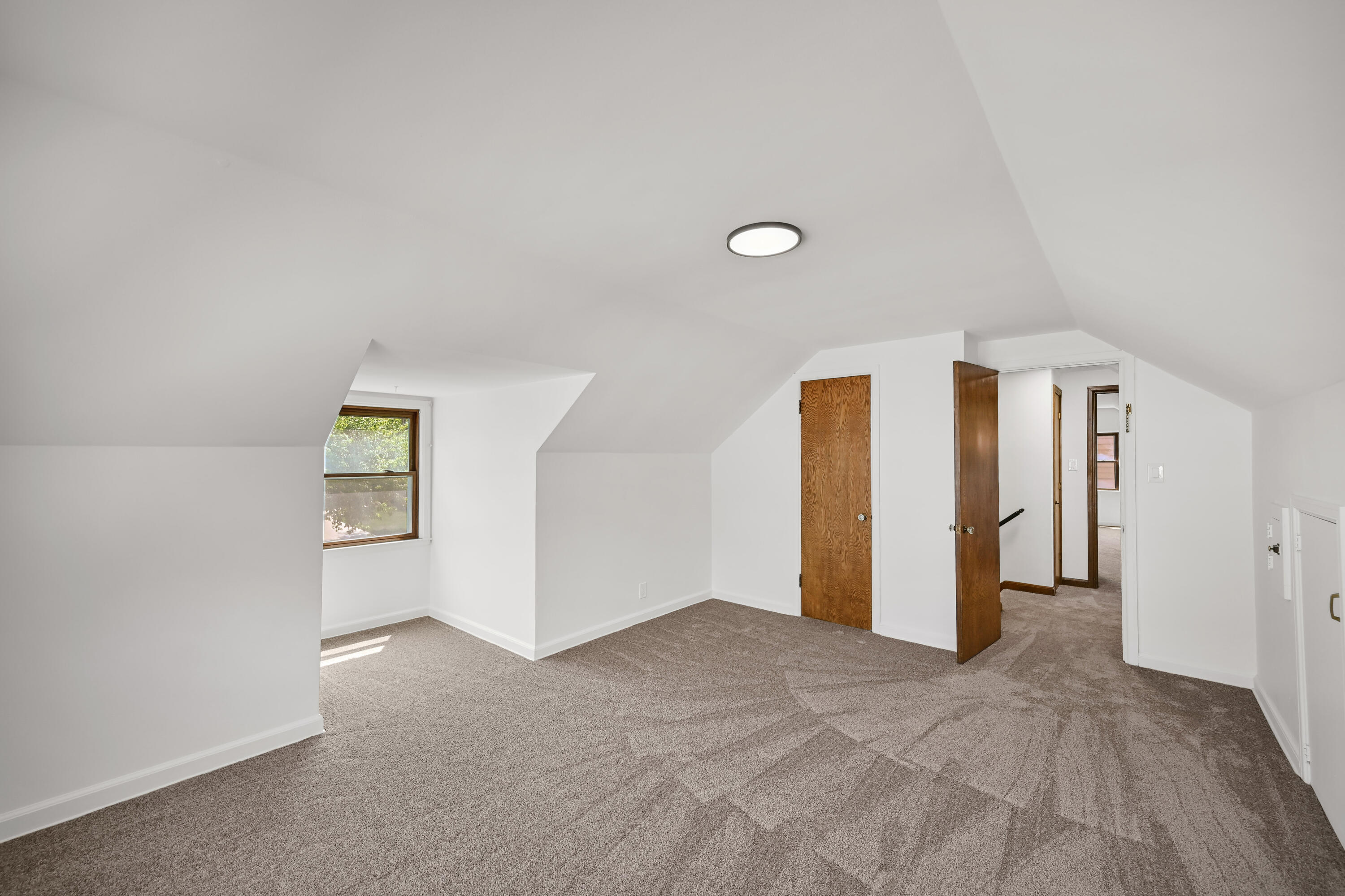 6319 North Bay Ridge Avenue Whitefish Bay, WI 53217 - Photo 22 of 34 DZ6329-20
