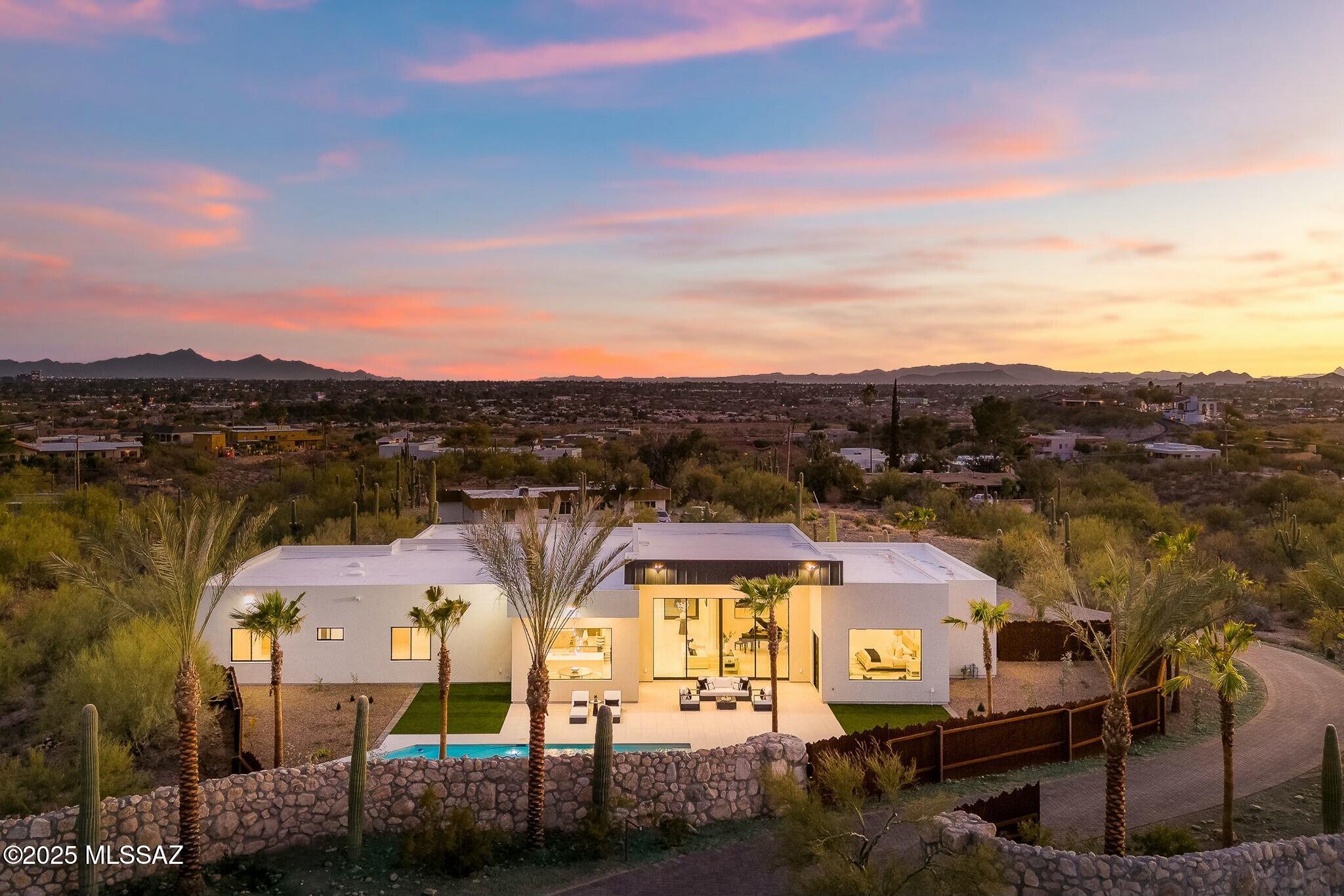 4540 East River Road Tucson, AZ 85718 - Photo 3 of 46 Gallery Image 3