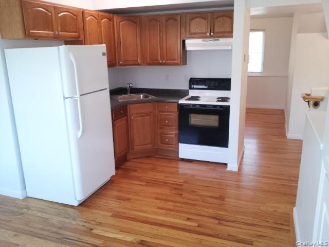 79 Academy Street Poughkeepsie, NY 12601 - Photo 13 of 36