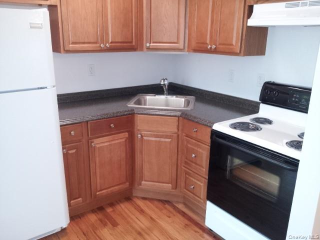 79 Academy Street Poughkeepsie, NY 12601 - Photo 6 of 36