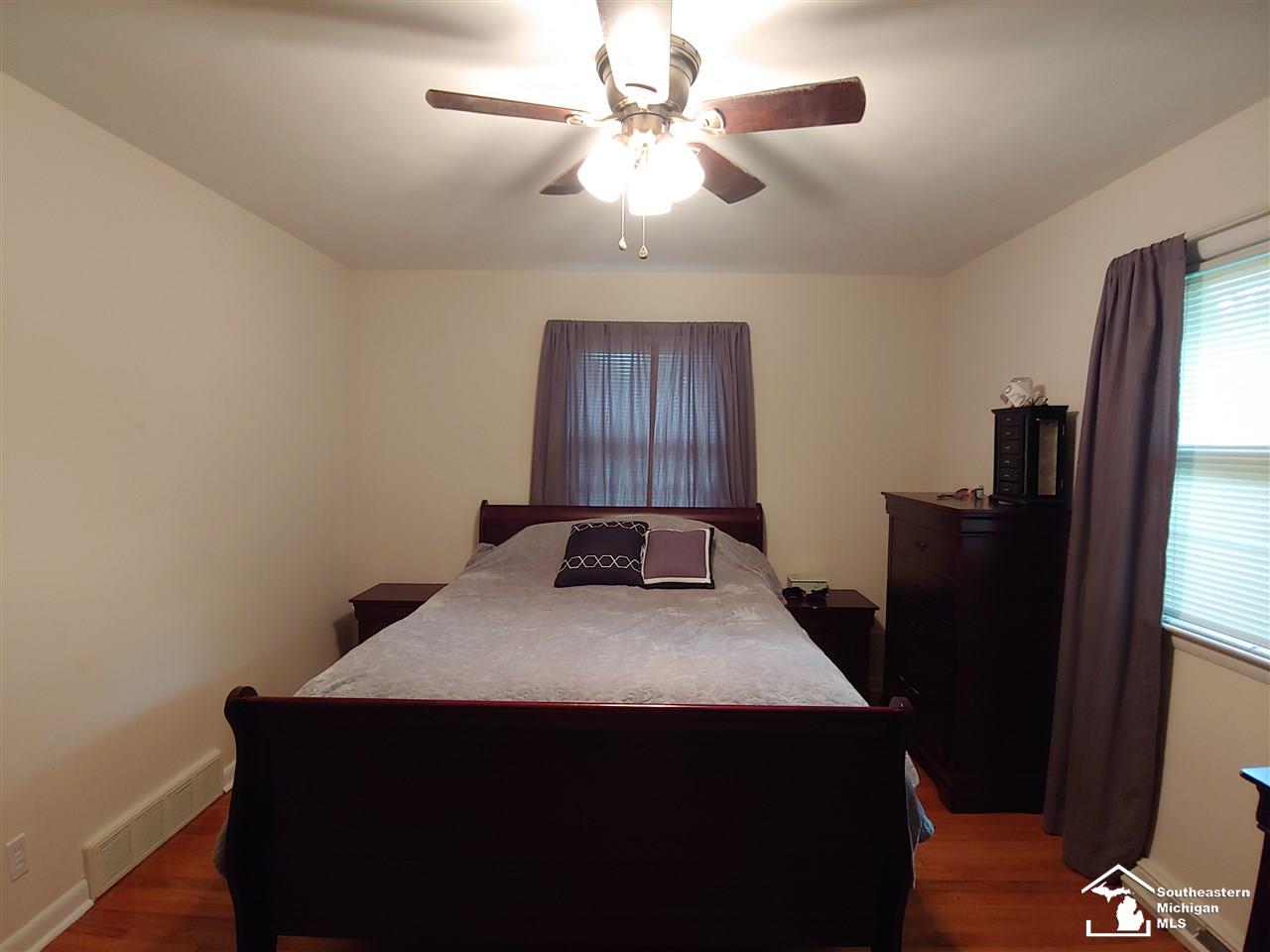 2160 Vivian Road Monroe, MI 48162 - Photo 31 of 39 31396672-30.JPG