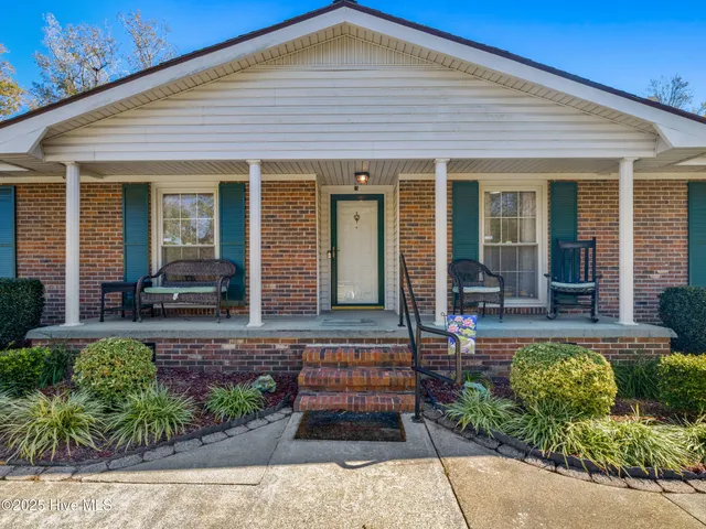 $2,200 | 15 Dressler Drive, Jacksonville, NC 28540