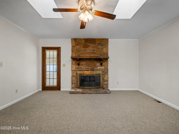 $1,900 | 15 Dressler Drive, Jacksonville, NC 28540