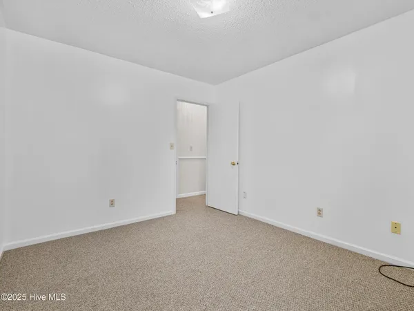 $1,900 | 15 Dressler Drive, Jacksonville, NC 28540