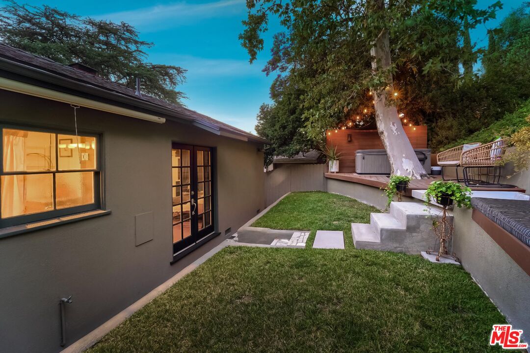 920 Highline Road Glendale, CA 91205 - Photo 48 of 49 a view of a house with a yard