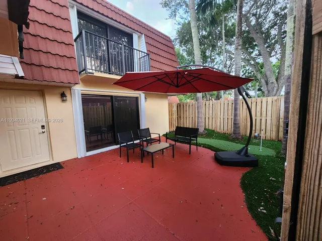 $2,600 | Jacaranda, Plantation, FL 33324