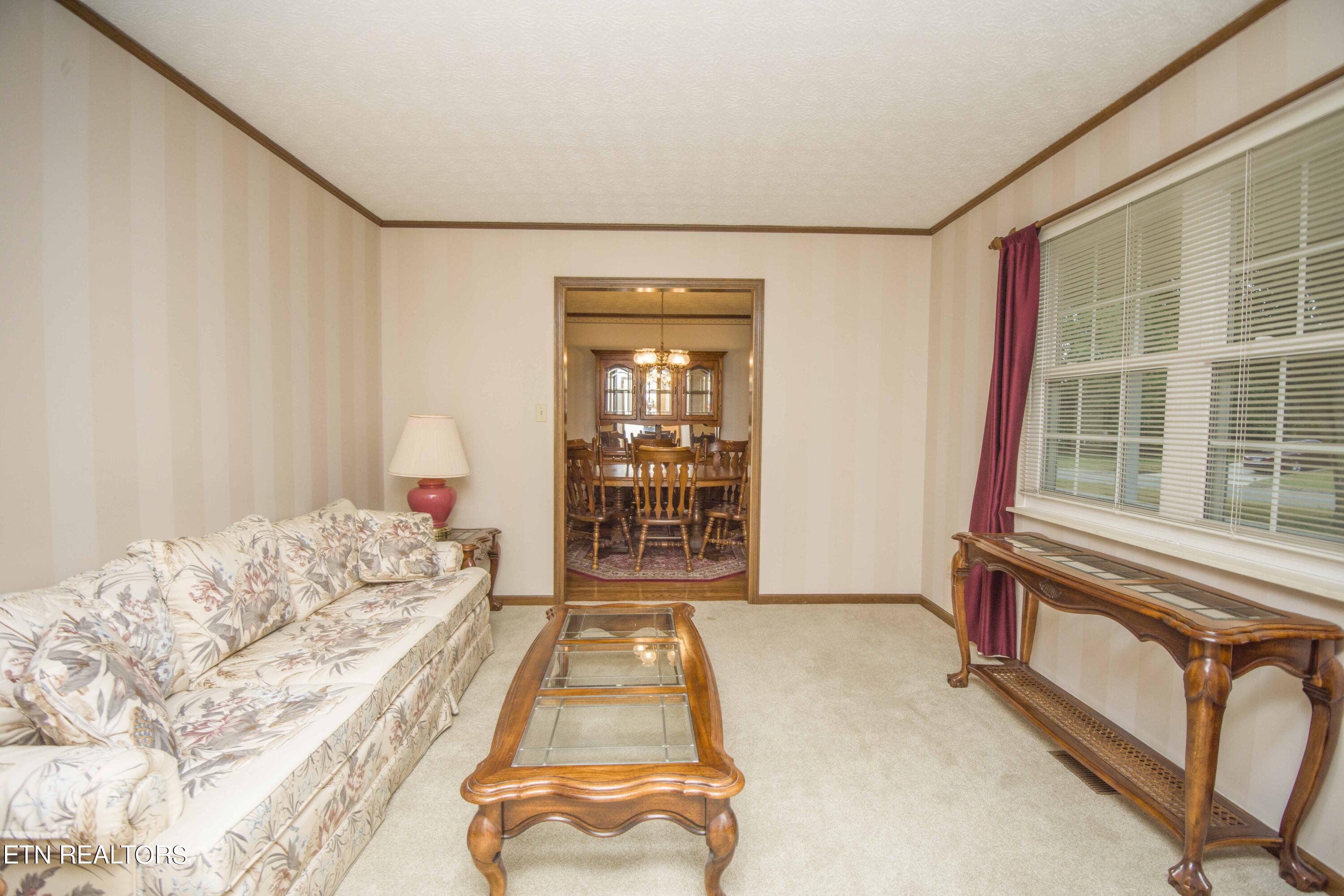 7004 Chartwell Road Knoxville, TN 37931 - Photo 13 of 46 den_1