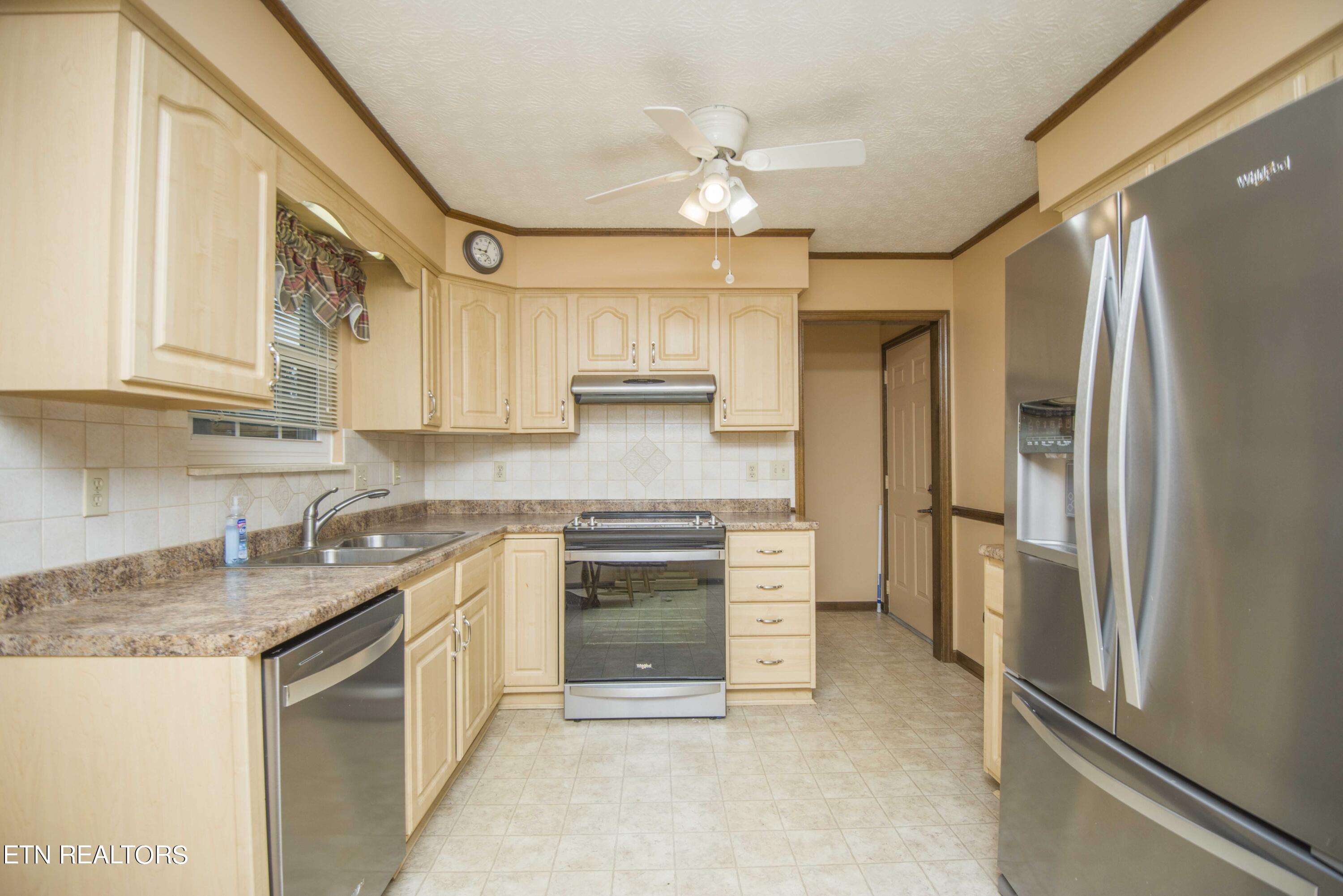 7004 Chartwell Road Knoxville, TN 37931 - Photo 17 of 46 kitchen 1_1