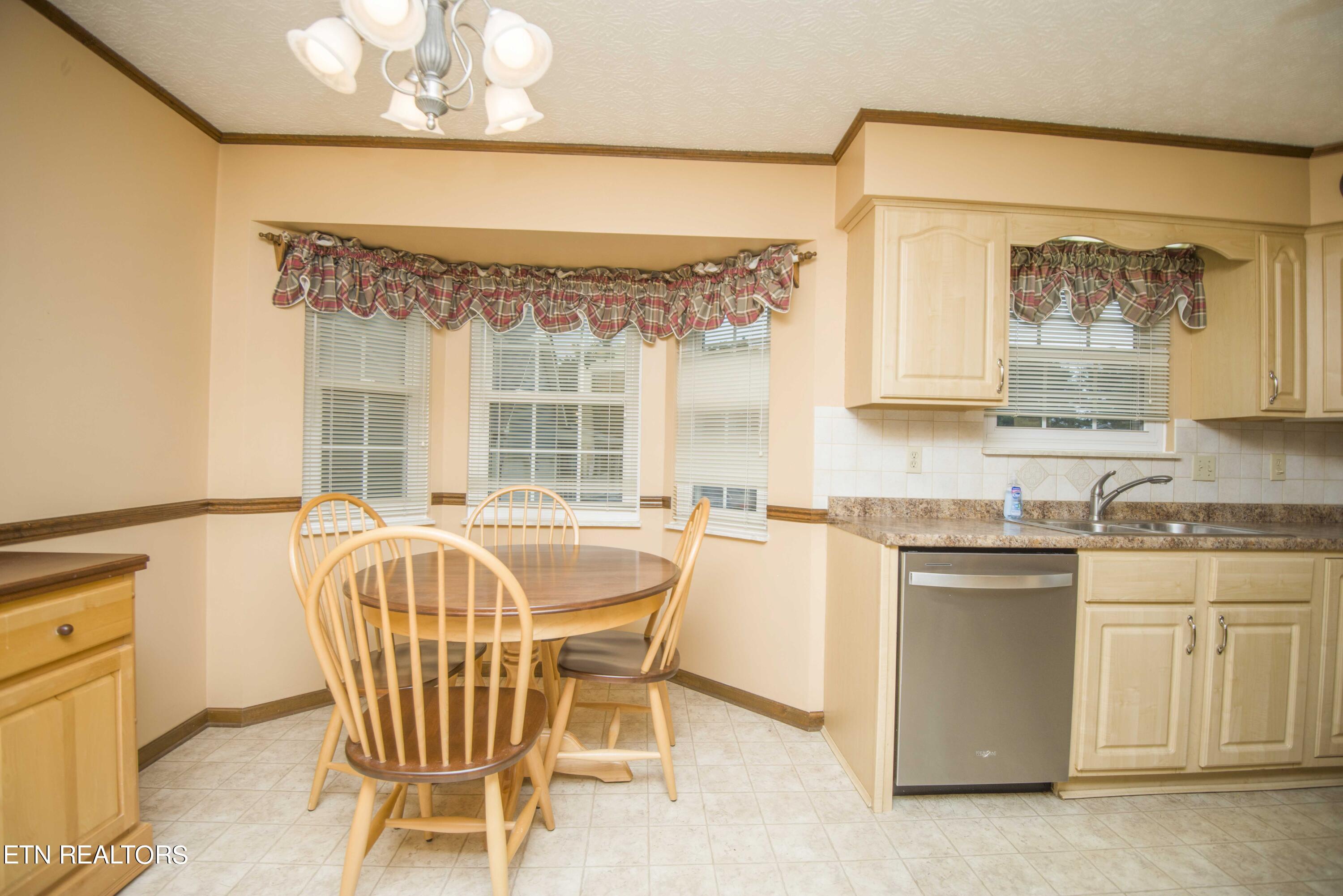 7004 Chartwell Road Knoxville, TN 37931 - Photo 22 of 46 kitchen 6_1