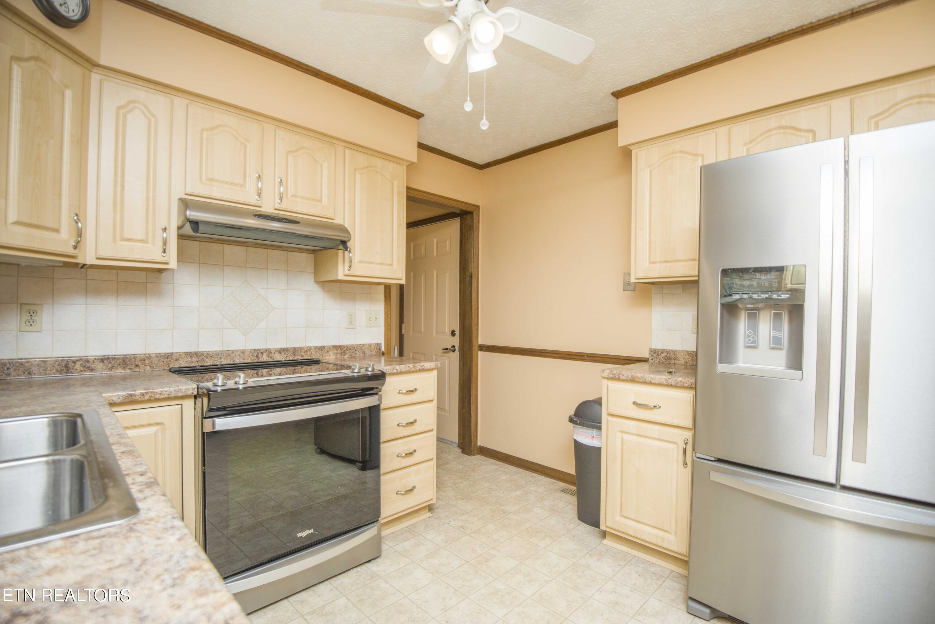7004 Chartwell Road Knoxville, TN 37931 - Photo 24 of 46 kitchen_1