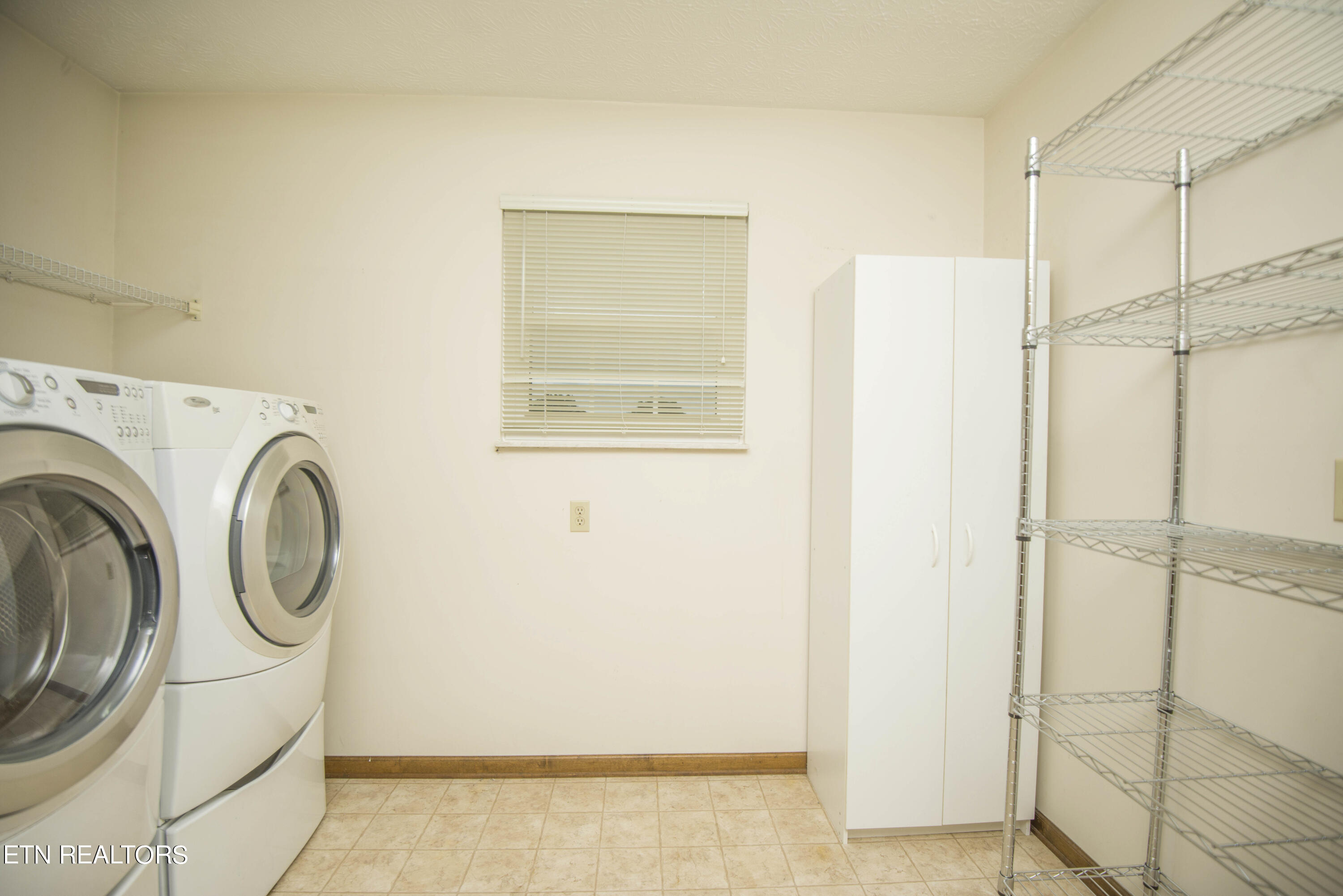 7004 Chartwell Road Knoxville, TN 37931 - Photo 25 of 46 laundry_1