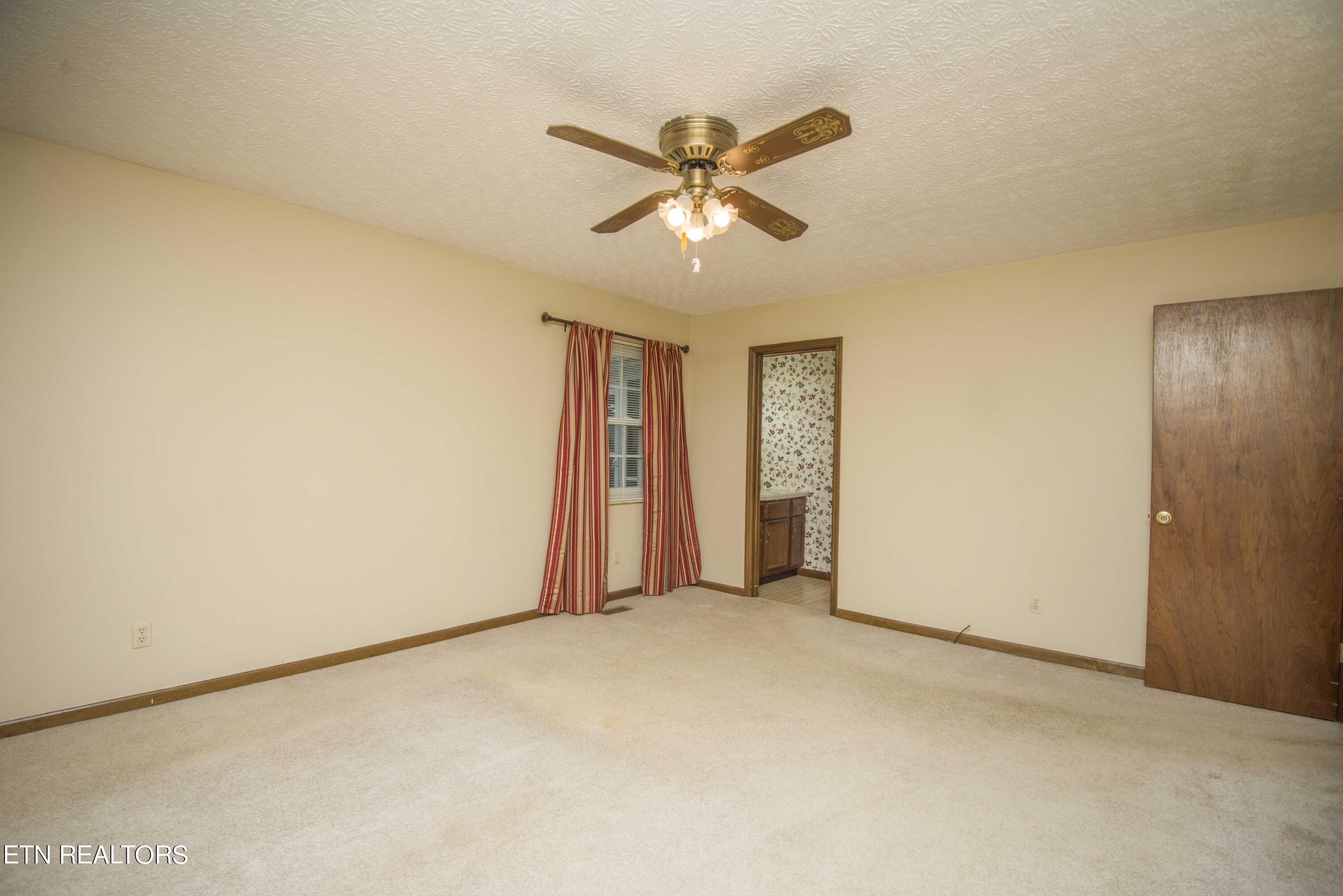 7004 Chartwell Road Knoxville, TN 37931 - Photo 26 of 46 master bed _1