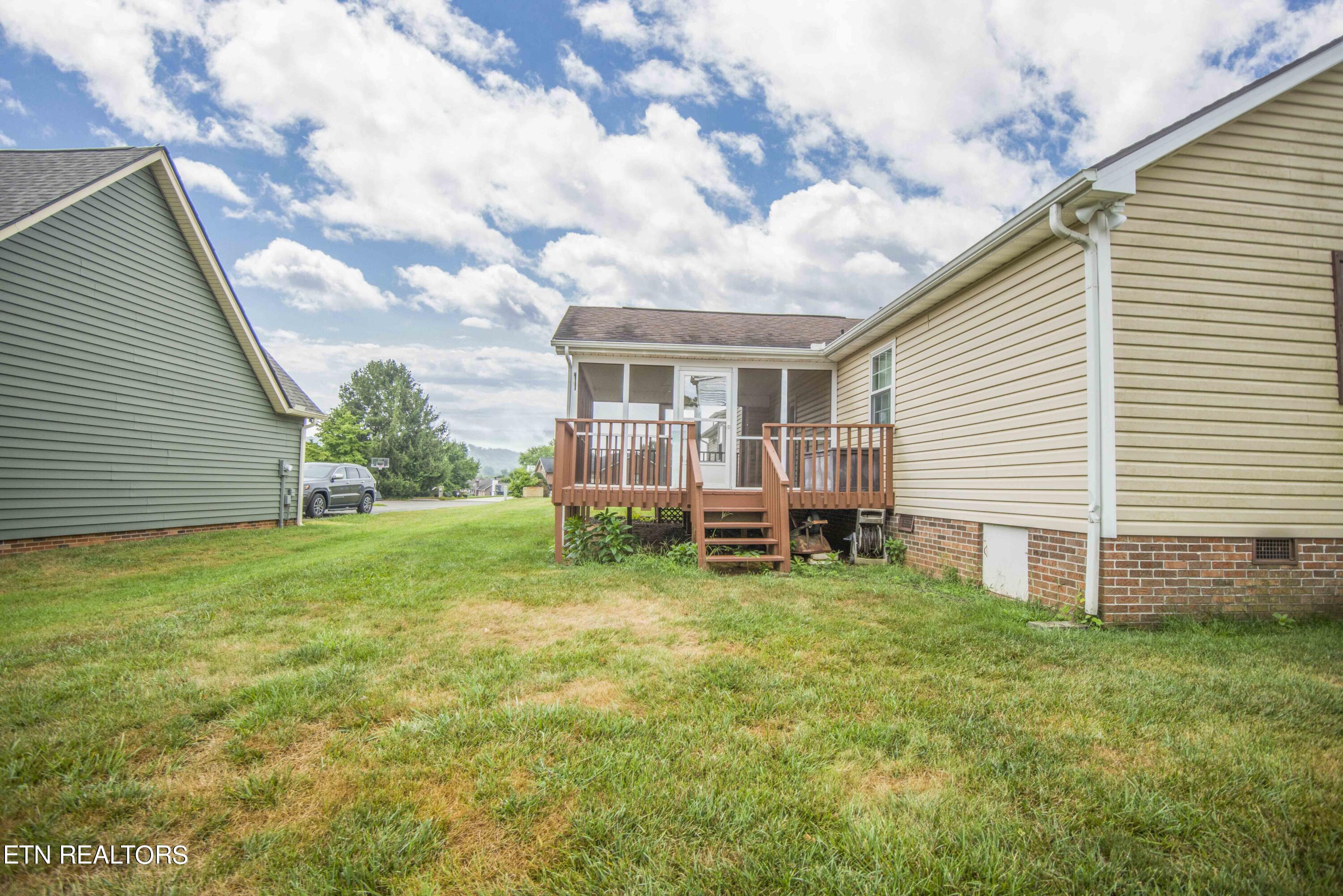 7004 Chartwell Road Knoxville, TN 37931 - Photo 45 of 46 yard 8_1