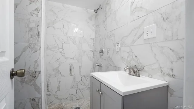 $850,000 | 3965 Duryea Avenue | Edenwald