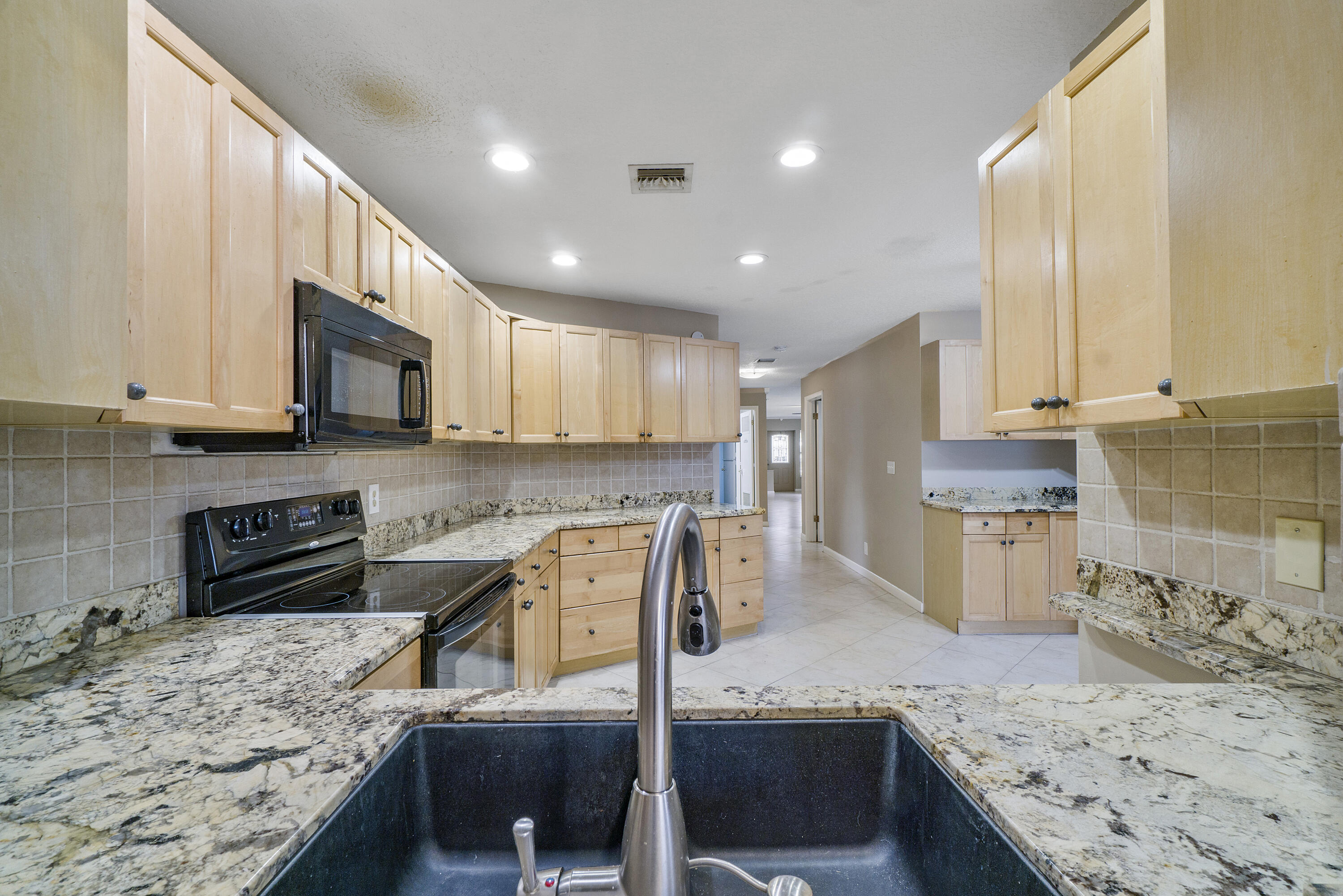 5199 1st Road Lake Worth, FL 33467 - Photo 31 of 35 Kitchen