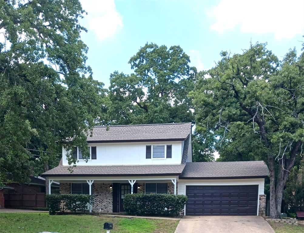 634 North Bowen Road Arlington, TX 76012 - Photo 1 of 8 Front Elevation