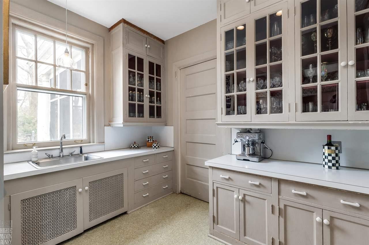 1014 Bishop Road Grosse Pointe, MI 48230 - Photo 13 of 44 31368577-12.JPG