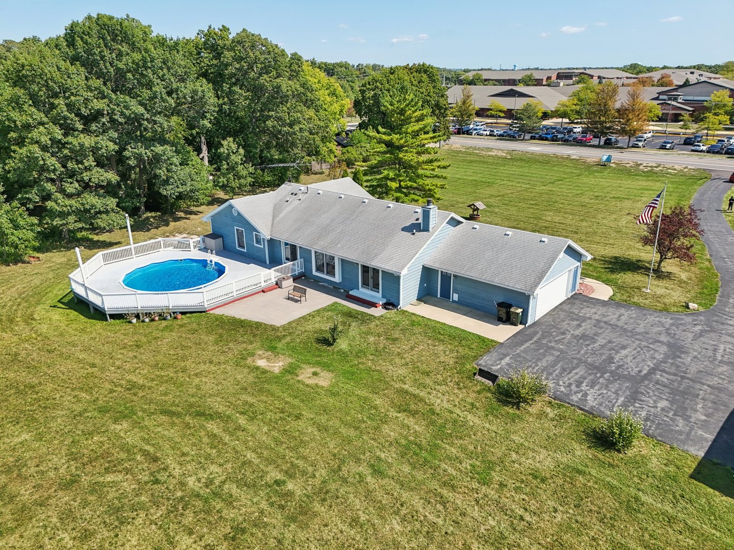 33336 North Fish Lake Road Round Lake, IL 60073 - Photo 2 of 64 Gallery Image 2