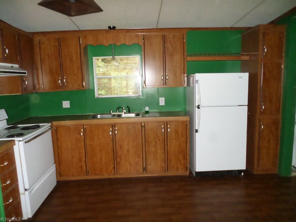 317 Nettles Ridge Road Banner Elk, NC 28604 - Photo 3 of 15 Gallery Image 3