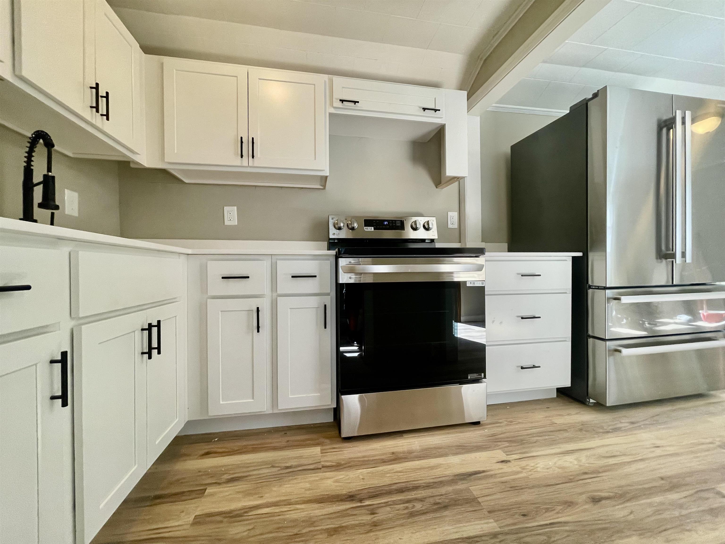 33 East Bluff Village Meredith, NH 03253 - Photo 2 of 23