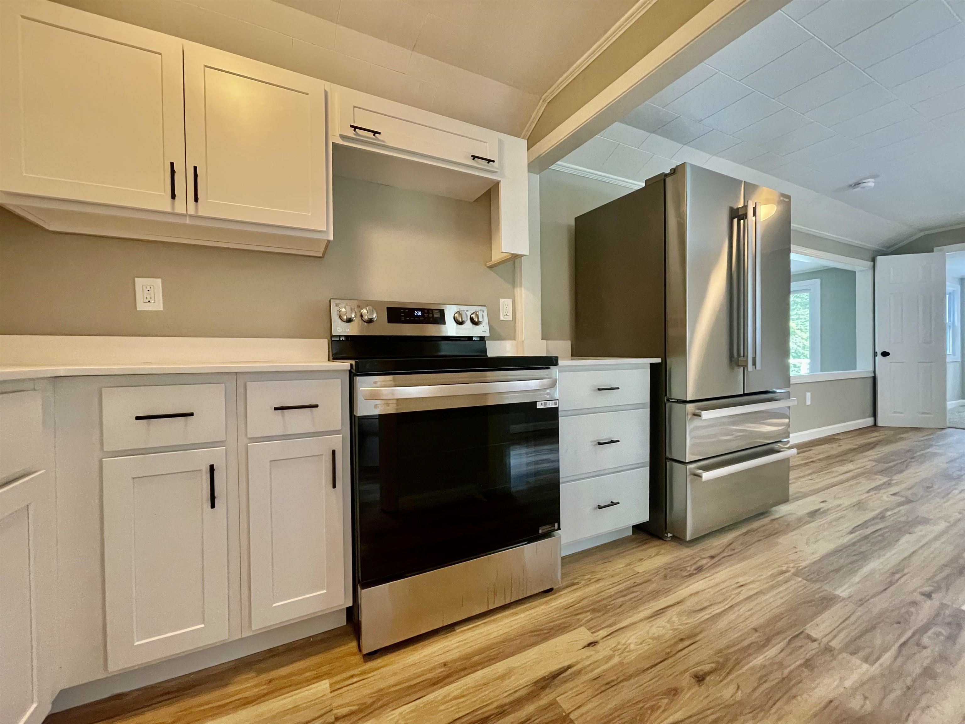 33 East Bluff Village Meredith, NH 03253 - Photo 3 of 23