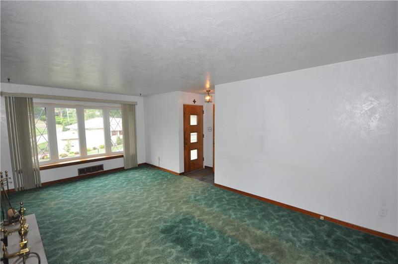110 Reed Drive Pittsburgh, PA 15205 - Photo 4 of 25 Gallery Image 4