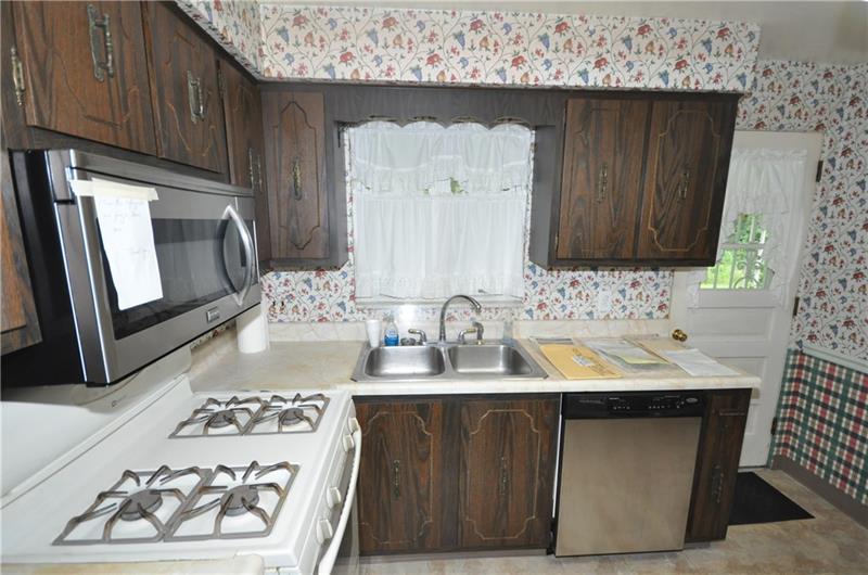 110 Reed Drive Pittsburgh, PA 15205 - Photo 9 of 25 Gallery Image 9