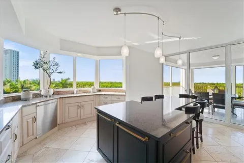 $3,275,000 | 6597 Nicholas Boulevard, Unit 601, Naples, FL 34108