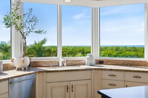 $3,275,000 | 6597 Nicholas Boulevard, Unit 601, Naples, FL 34108