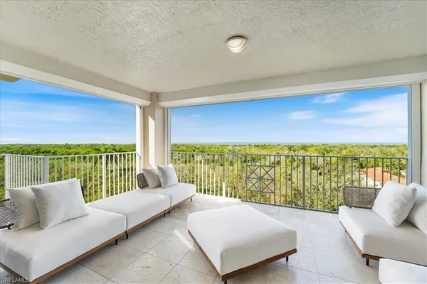 $3,000,000 | 6597 Nicholas Boulevard, Unit 601, Naples, FL 34108