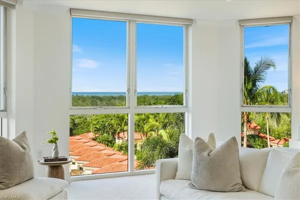 $3,000,000 | 6597 Nicholas Boulevard, Unit 601, Naples, FL 34108