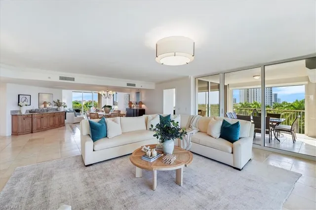$3,275,000 | 6597 Nicholas Boulevard, Unit 601, Naples, FL 34108