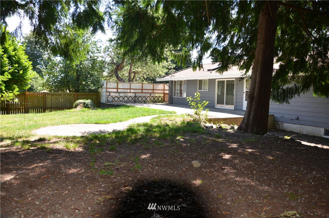 3606 Bledsoe Avenue Bremerton, WA 98310 - Photo 11 of 23