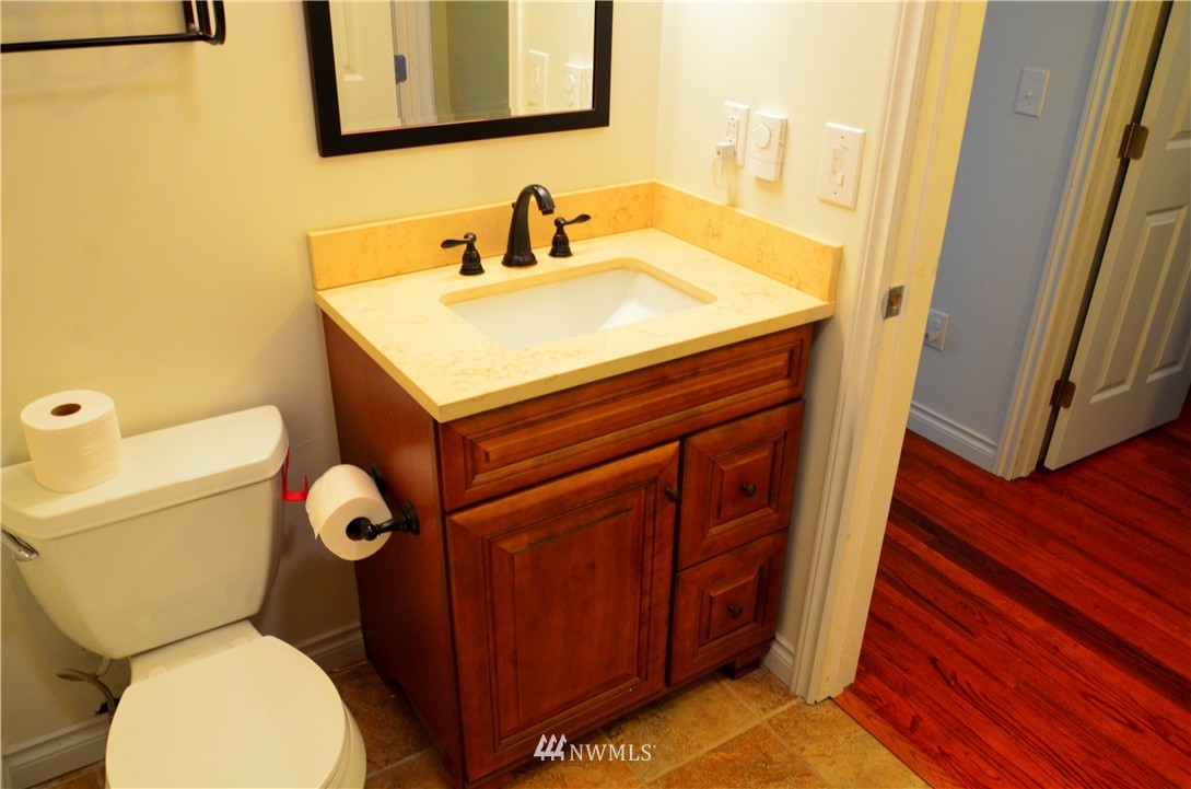 3606 Bledsoe Avenue Bremerton, WA 98310 - Photo 12 of 23