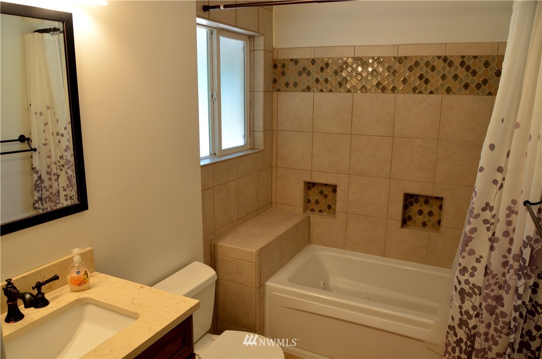 3606 Bledsoe Avenue Bremerton, WA 98310 - Photo 15 of 23