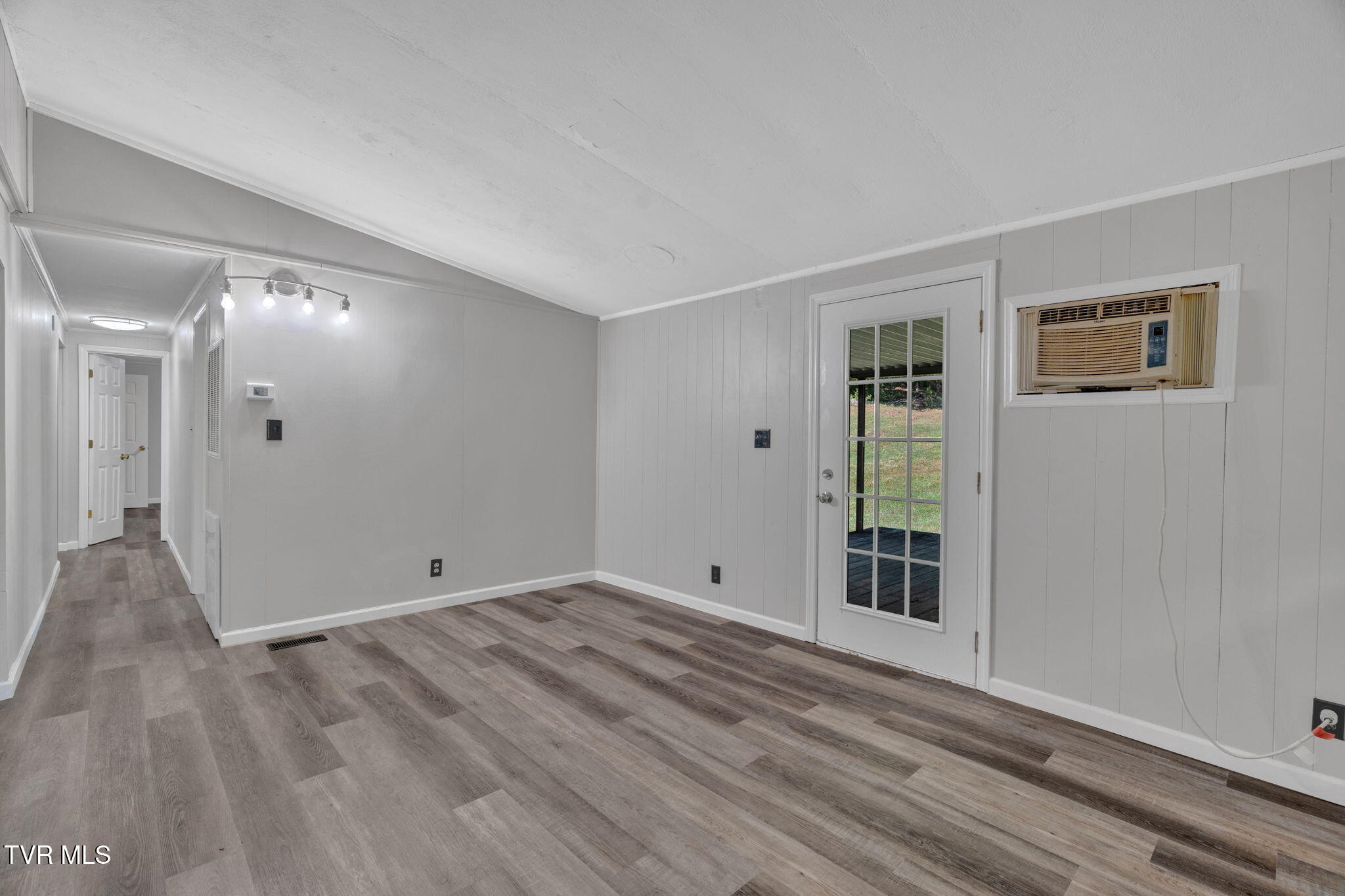 170 Hall Road Jonesborough, TN 37659 - Photo 14 of 29 8-web-or-mls-DSC08004