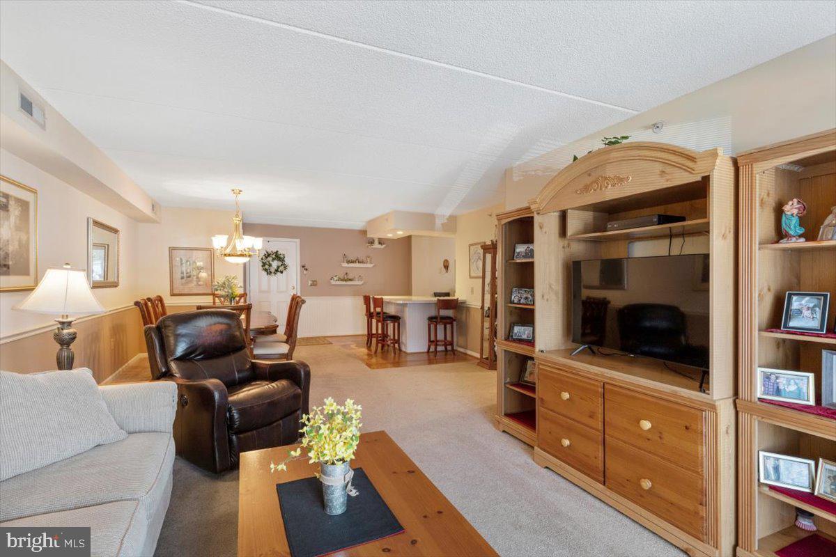 415 Brandon Road, Unit 415 Eagleville, PA 19403 - Photo 6 of 35 Living Room